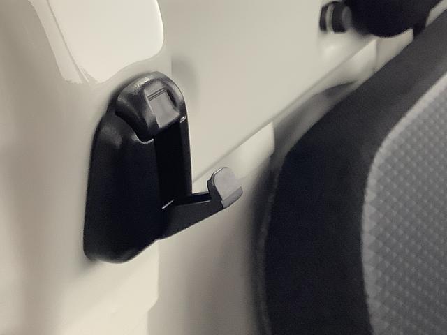 ハイゼットトラックスタンダード　５ＭＴ　前後コーナーセンサー　横滑り防止装置走行無制限１年保証　前後コーナーセンサー　ＭＴ車　３方開　オートマチックハイビーム　アイドリングストップ　横滑り防止装置　オートライト　ヘッドライトレベライザー　アクセサリーソケット　ラジオ（兵庫県）の中古車