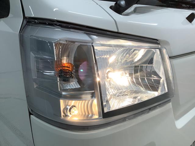 ハイゼットトラックスタンダード 4WD CVT コーナーセンサー 荷台マット走行無制限1年保証 前後コーナーセンサー 4WD CVT車 3方開 荷台マット オートマチックハイビーム アイドリングストップ 横滑り防止装置 オートライト ヘッドライトレベライザー ラジオ(兵庫県)の中古車