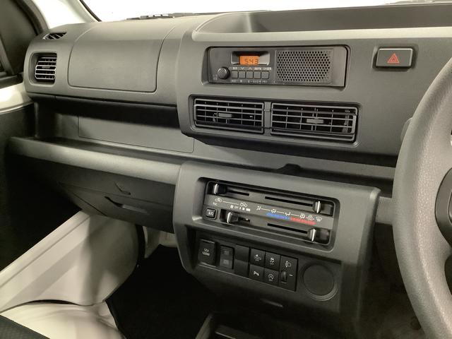 ハイゼットトラックスタンダード 4WD CVT コーナーセンサー 荷台マット走行無制限1年保証 前後コーナーセンサー 4WD CVT車 3方開 荷台マット オートマチックハイビーム アイドリングストップ 横滑り防止装置 オートライト ヘッドライトレベライザー ラジオ(兵庫県)の中古車