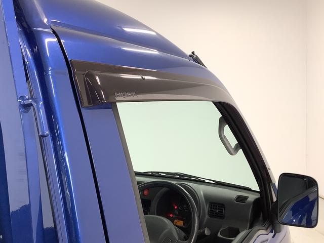 ハイゼットトラックハイルーフＶＳ　４ＷＤ　５ＭＴ　キーレスエントリー　ラジオ走行無制限１年保証　キーレスエントリー　４ＷＤ　ＭＴ車　３方開　荷台作業灯　ゲートプロテクター　荷台マット　シート間マルチポケット　ドアバイザー　ヘッドライトレベライザー　シガーソケット（兵庫県）の中古車