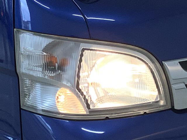 ハイゼットトラックハイルーフＶＳ　４ＷＤ　５ＭＴ　キーレスエントリー　ラジオ走行無制限１年保証　キーレスエントリー　４ＷＤ　ＭＴ車　３方開　荷台作業灯　ゲートプロテクター　荷台マット　シート間マルチポケット　ドアバイザー　ヘッドライトレベライザー　シガーソケット（兵庫県）の中古車