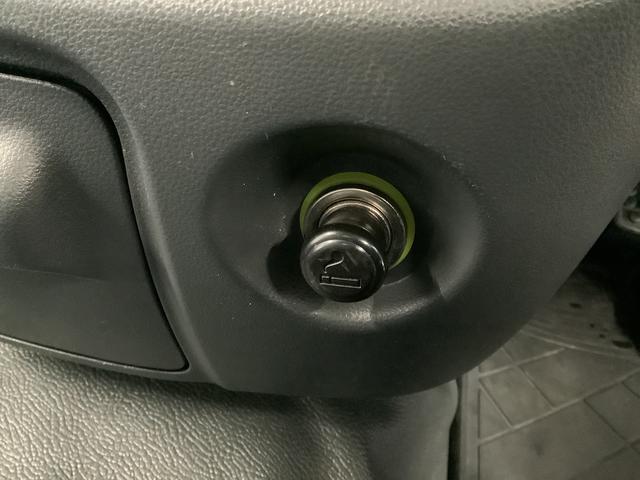 ハイゼットトラックハイルーフＶＳ　４ＷＤ　５ＭＴ　キーレスエントリー　ラジオ走行無制限１年保証　キーレスエントリー　４ＷＤ　ＭＴ車　３方開　荷台作業灯　ゲートプロテクター　荷台マット　シート間マルチポケット　ドアバイザー　ヘッドライトレベライザー　シガーソケット（兵庫県）の中古車