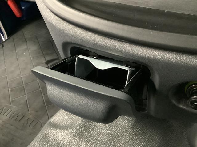 ハイゼットトラックハイルーフＶＳ　４ＷＤ　５ＭＴ　キーレスエントリー　ラジオ走行無制限１年保証　キーレスエントリー　４ＷＤ　ＭＴ車　３方開　荷台作業灯　ゲートプロテクター　荷台マット　シート間マルチポケット　ドアバイザー　ヘッドライトレベライザー　シガーソケット（兵庫県）の中古車