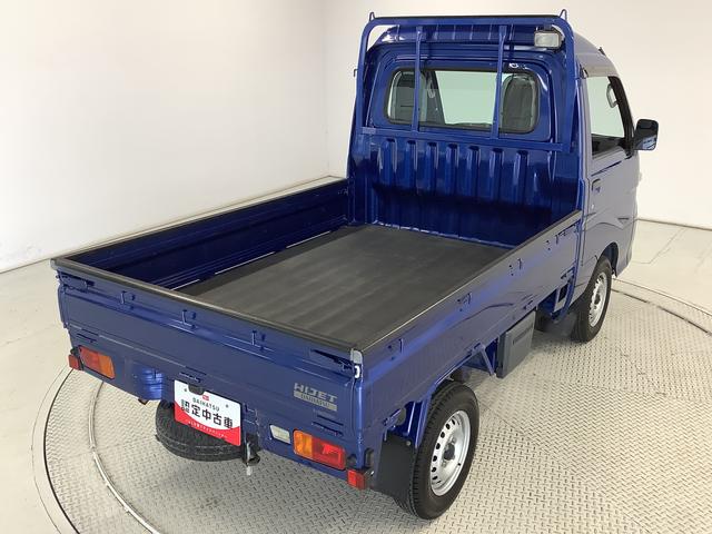 ハイゼットトラックハイルーフＶＳ　４ＷＤ　５ＭＴ　キーレスエントリー　ラジオ走行無制限１年保証　キーレスエントリー　４ＷＤ　ＭＴ車　３方開　荷台作業灯　ゲートプロテクター　荷台マット　シート間マルチポケット　ドアバイザー　ヘッドライトレベライザー　シガーソケット（兵庫県）の中古車