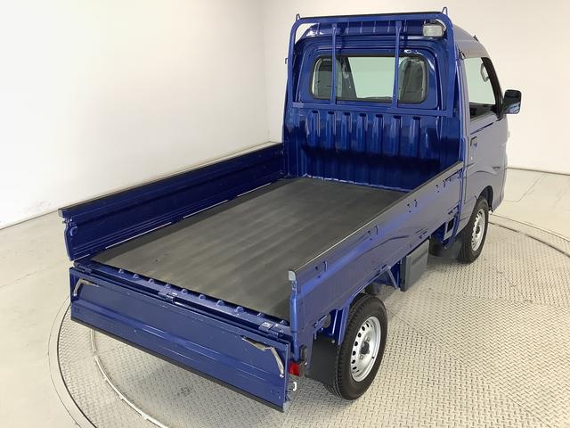 ハイゼットトラックハイルーフＶＳ　４ＷＤ　５ＭＴ　キーレスエントリー　ラジオ走行無制限１年保証　キーレスエントリー　４ＷＤ　ＭＴ車　３方開　荷台作業灯　ゲートプロテクター　荷台マット　シート間マルチポケット　ドアバイザー　ヘッドライトレベライザー　シガーソケット（兵庫県）の中古車