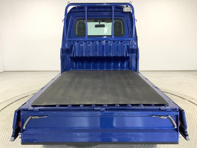 ハイゼットトラックハイルーフＶＳ　４ＷＤ　５ＭＴ　キーレスエントリー　ラジオ走行無制限１年保証　キーレスエントリー　４ＷＤ　ＭＴ車　３方開　荷台作業灯　ゲートプロテクター　荷台マット　シート間マルチポケット　ドアバイザー　ヘッドライトレベライザー　シガーソケット（兵庫県）の中古車