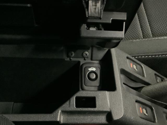 コペンエクスプレイ　ターボ　５ＭＴ　シートヒーター　横滑り防止装置走行無制限１年保証　ＭＴ車　電動オープン　シートヒーター　ＬＥＤヘッドライト　プッシュスタート　アイドリングストップ　横滑り防止装置　オートライト　オートエアコン　１６インチ純正アルミホイール（兵庫県）の中古車