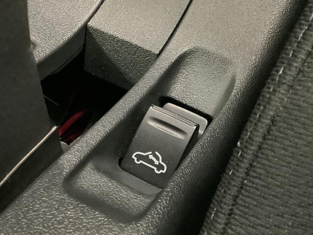 コペンエクスプレイ　ターボ　５ＭＴ　シートヒーター　横滑り防止装置走行無制限１年保証　ＭＴ車　電動オープン　シートヒーター　ＬＥＤヘッドライト　プッシュスタート　アイドリングストップ　横滑り防止装置　オートライト　オートエアコン　１６インチ純正アルミホイール（兵庫県）の中古車