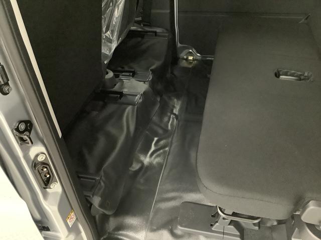 ハイゼットカーゴＤＸ　ＣＶＴ　前後コーナーセンサー　ラジオ　両側スライドドア走行無制限１年保証　前後コーナーセンサー　ＣＶＴ車　オートマチックハイビーム　キーレスエントリー　アイドリングストップ　横滑り防止装置　オートライト　ヘッドライトレベライザー　パワーウィンドウ　ラジオ（兵庫県）の中古車