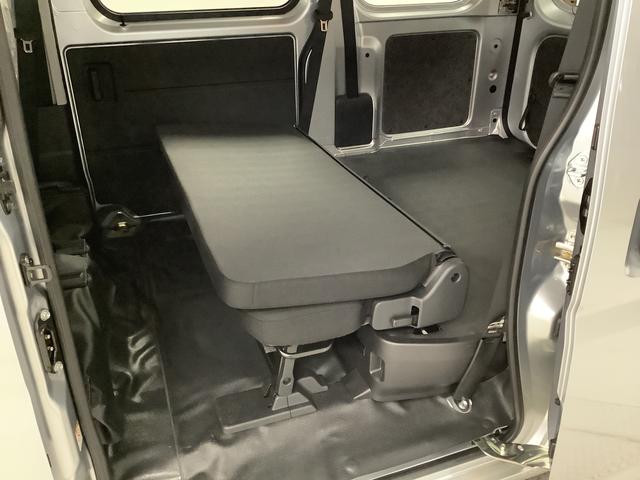 ハイゼットカーゴＤＸ　ＣＶＴ　前後コーナーセンサー　ラジオ　両側スライドドア走行無制限１年保証　前後コーナーセンサー　ＣＶＴ車　オートマチックハイビーム　キーレスエントリー　アイドリングストップ　横滑り防止装置　オートライト　ヘッドライトレベライザー　パワーウィンドウ　ラジオ（兵庫県）の中古車