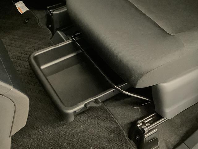 トールカスタムＧ　ターボ　ＳＡIII　ワンオーナー　９インチナビ１年保証　ワンオーナー　９インチナビＴＶ　ＥＴＣ　ドラレコ　全方位カメラ　オートクルーズコントロール　両側電動スライドドア　前後コーナーセンサー　Ｂｌｕｅｔｏｏｔｈ　１５インチ純正アルミホイール（兵庫県）の中古車