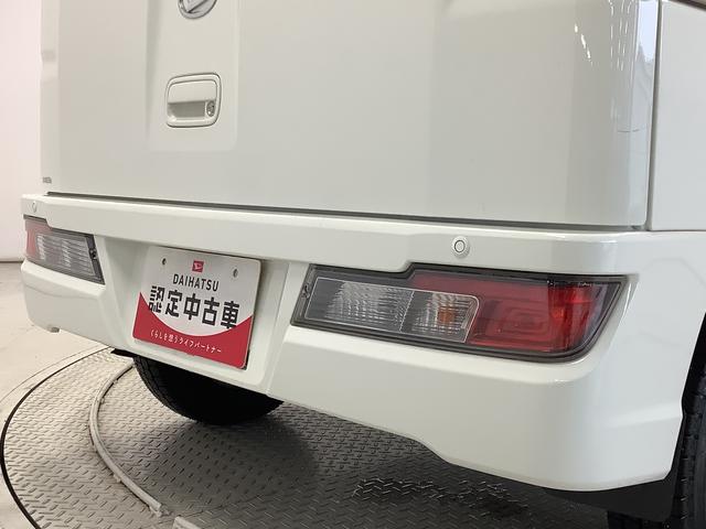 ハイゼットカーゴデラックスＳＡIII　４ＷＤ　ＡＴ　ＥＴＣ　コーナーセンサー走行無制限１年保証　リアコーナーセンサー　４ＷＤ　ＡＴ車　ＥＴＣ　オートマチックハイビーム　ＬＥＤヘッドライト　アイドリングストップ　横滑り防止装置　ヘッドライトレベライザー　ラジオ　両側スライドドア（兵庫県）の中古車