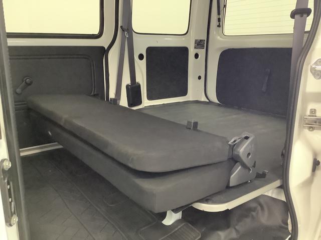 ハイゼットカーゴデラックスＳＡIII　４ＷＤ　ＡＴ　ＥＴＣ　コーナーセンサー走行無制限１年保証　リアコーナーセンサー　４ＷＤ　ＡＴ車　ＥＴＣ　オートマチックハイビーム　ＬＥＤヘッドライト　アイドリングストップ　横滑り防止装置　ヘッドライトレベライザー　ラジオ　両側スライドドア（兵庫県）の中古車