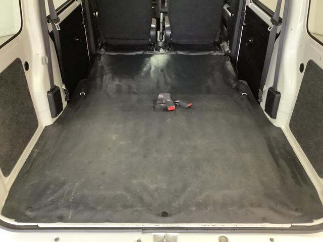 ハイゼットカーゴデラックスＳＡIII　４ＷＤ　ＡＴ　ＥＴＣ　コーナーセンサー走行無制限１年保証　リアコーナーセンサー　４ＷＤ　ＡＴ車　ＥＴＣ　オートマチックハイビーム　ＬＥＤヘッドライト　アイドリングストップ　横滑り防止装置　ヘッドライトレベライザー　ラジオ　両側スライドドア（兵庫県）の中古車