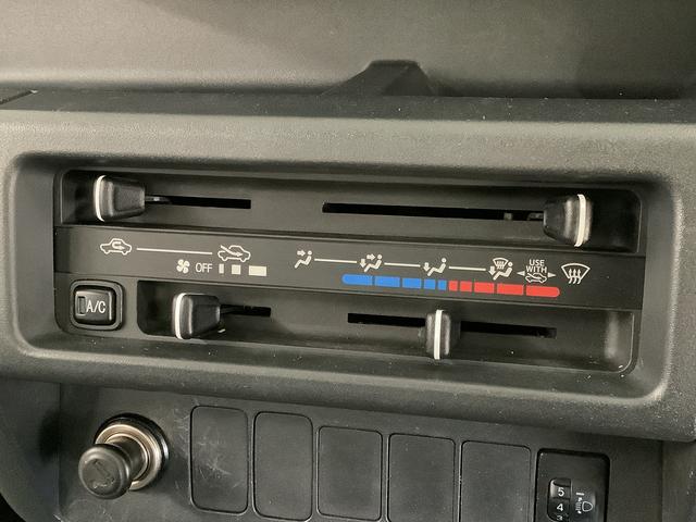 ハイゼットトラックEXT 5MT CDオーディオ 荷台作業灯 荷台マット走行無制限1年保証 ゲートプロテクター MT車 CDオーディオ 3方開 荷台作業灯 荷台マット キーレスエントリー ドアバイザー ヘッドライトレベライザー シガーソケット スペアタイヤ(兵庫県)の中古車