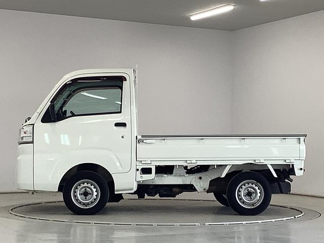 ハイゼットトラックスタンダード　ＡＴ　３方開　ゲートプロテクター　荷台マット走行無制限１年保証　ゲートプロテクター　ＡＴ車　３方開　荷台マット　ドアバイザー　ヘッドライトレベライザー　アクセサリーソケット　マニュアルエアコン　ラジオ　スペアタイヤ　バッテリーカバー（兵庫県）の中古車