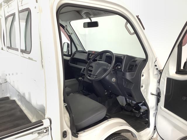 ハイゼットトラックスタンダード　ＡＴ　３方開　ゲートプロテクター　荷台マット走行無制限１年保証　ゲートプロテクター　ＡＴ車　３方開　荷台マット　ドアバイザー　ヘッドライトレベライザー　アクセサリーソケット　マニュアルエアコン　ラジオ　スペアタイヤ　バッテリーカバー（兵庫県）の中古車