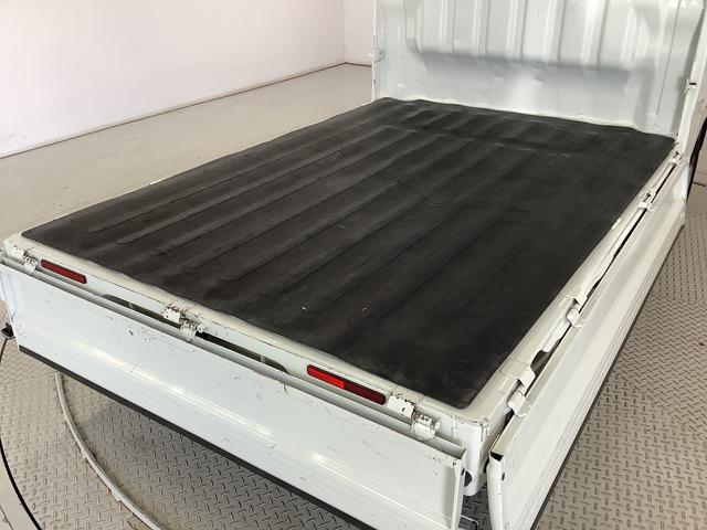 ハイゼットトラックスタンダード　ＡＴ　３方開　ゲートプロテクター　荷台マット走行無制限１年保証　ゲートプロテクター　ＡＴ車　３方開　荷台マット　ドアバイザー　ヘッドライトレベライザー　アクセサリーソケット　マニュアルエアコン　ラジオ　スペアタイヤ　バッテリーカバー（兵庫県）の中古車