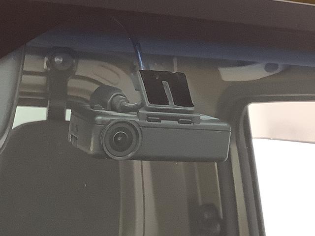 ハイゼットトラックハイルーフＳＡIIIｔ　５ＭＴ　禁煙車　ワンオーナー　ＣＤ走行無制限１年保証　禁煙車　ワンオーナー　ＭＴ車　ＣＤオーディオ　ドラレコ　ＥＴＣ　ＵＳＢ　３方開　ＬＥＤヘッドライト　キーレスエントリー　横滑り防止装置　ドアバイザー　ヘッドライトレベライザー（兵庫県）の中古車