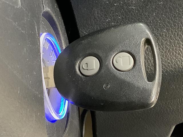 ハイゼットトラックハイルーフＳＡIIIｔ　５ＭＴ　禁煙車　ワンオーナー　ＣＤ走行無制限１年保証　禁煙車　ワンオーナー　ＭＴ車　ＣＤオーディオ　ドラレコ　ＥＴＣ　ＵＳＢ　３方開　ＬＥＤヘッドライト　キーレスエントリー　横滑り防止装置　ドアバイザー　ヘッドライトレベライザー（兵庫県）の中古車