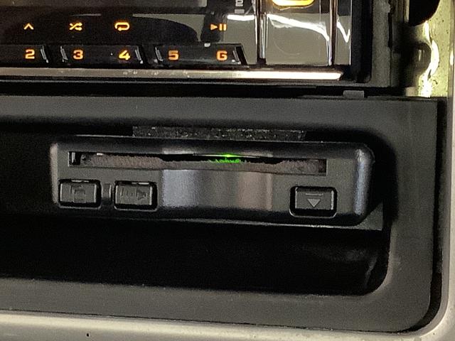 ハイゼットトラックハイルーフＳＡIIIｔ　５ＭＴ　禁煙車　ワンオーナー　ＣＤ走行無制限１年保証　禁煙車　ワンオーナー　ＭＴ車　ＣＤオーディオ　ドラレコ　ＥＴＣ　ＵＳＢ　３方開　ＬＥＤヘッドライト　キーレスエントリー　横滑り防止装置　ドアバイザー　ヘッドライトレベライザー（兵庫県）の中古車