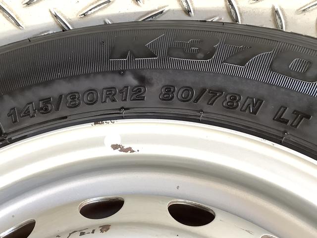 ハイゼットトラックハイルーフＳＡIIIｔ　５ＭＴ　禁煙車　ワンオーナー　ＣＤ走行無制限１年保証　禁煙車　ワンオーナー　ＭＴ車　ＣＤオーディオ　ドラレコ　ＥＴＣ　ＵＳＢ　３方開　ＬＥＤヘッドライト　キーレスエントリー　横滑り防止装置　ドアバイザー　ヘッドライトレベライザー（兵庫県）の中古車