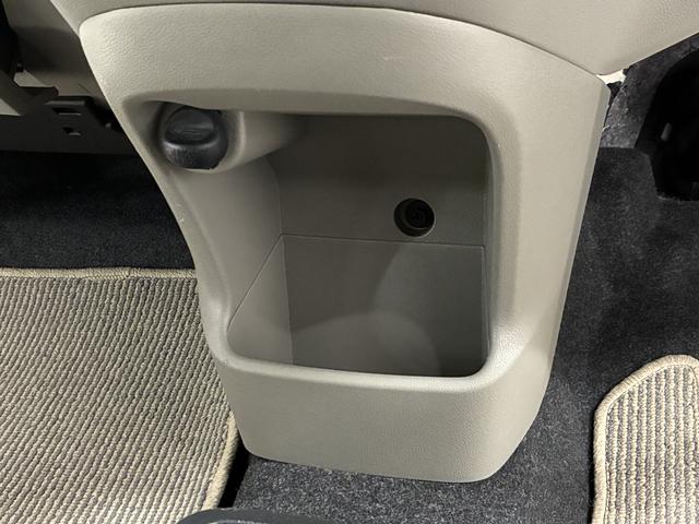 ミライースＧ　ワンオーナー　禁煙車　ＣＤオーディオ　キーレスエントリー走行無制限１年保証　ワンオーナー　ＵＳＢ　ＣＤオーディオ　アイドリングストップ　キーレスエントリー　オートエアコン　ドアバイザー　ヘッドライトレベライザー　電動格納ドアミラー　シートリフター（兵庫県）の中古車