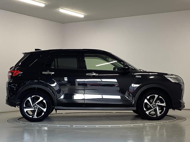 ロッキープレミアムＧ　ＨＥＶ　ワンオーナー　クルコン　シートヒーター走行無制限１年保証　前後コーナーセンサー　ワンオーナー　アダプティブクルーズコントロール　前席シートヒーター　オートマチックハイビーム　ＬＥＤヘッドライト　スマートキー　１７インチ純正アルミホイール（兵庫県）の中古車