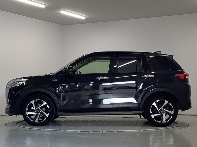 ロッキープレミアムＧ　ＨＥＶ　ワンオーナー　クルコン　シートヒーター走行無制限１年保証　前後コーナーセンサー　ワンオーナー　アダプティブクルーズコントロール　前席シートヒーター　オートマチックハイビーム　ＬＥＤヘッドライト　スマートキー　１７インチ純正アルミホイール（兵庫県）の中古車