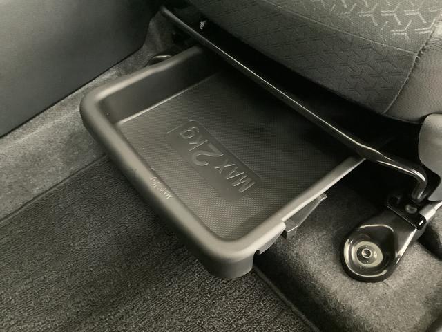 ロッキープレミアムＧ　ＨＥＶ　ワンオーナー　クルコン　シートヒーター走行無制限１年保証　前後コーナーセンサー　ワンオーナー　アダプティブクルーズコントロール　前席シートヒーター　オートマチックハイビーム　ＬＥＤヘッドライト　スマートキー　１７インチ純正アルミホイール（兵庫県）の中古車