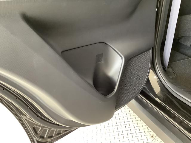 ロッキープレミアムＧ　ＨＥＶ　ワンオーナー　クルコン　シートヒーター走行無制限１年保証　前後コーナーセンサー　ワンオーナー　アダプティブクルーズコントロール　前席シートヒーター　オートマチックハイビーム　ＬＥＤヘッドライト　スマートキー　１７インチ純正アルミホイール（兵庫県）の中古車