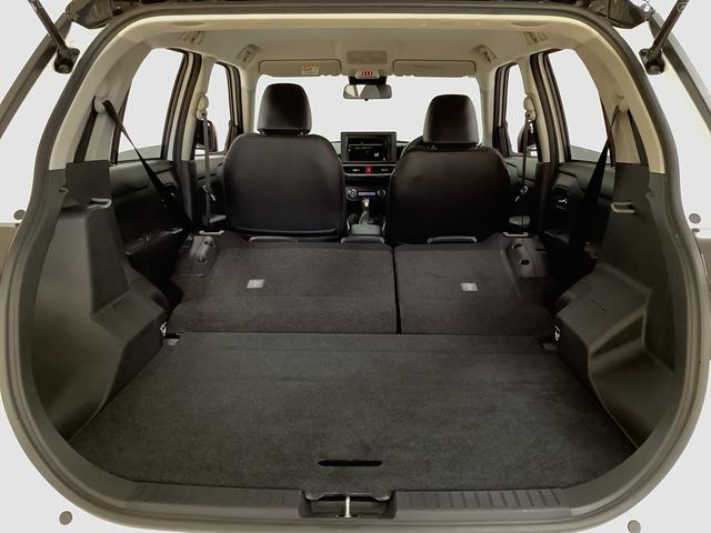 ロッキープレミアムＧ　ＨＥＶ　ワンオーナー　クルコン　シートヒーター走行無制限１年保証　前後コーナーセンサー　ワンオーナー　アダプティブクルーズコントロール　前席シートヒーター　オートマチックハイビーム　ＬＥＤヘッドライト　スマートキー　１７インチ純正アルミホイール（兵庫県）の中古車