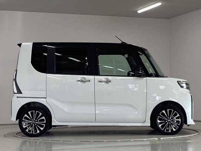 タントカスタムＲＳ　ターボ　４ＷＤ　９インチディスプレイオーディオ１年保証　９インチディスプレイオーディオ　４ＷＤ　バックカメラ　両側電動スライドドア　前後コーナーセンサー　前席シートヒーター　ＵＳＢ　Ｂｌｕｅｔｏｏｔｈ　スマートキー　１５インチ純正アルミホイール（兵庫県）の中古車