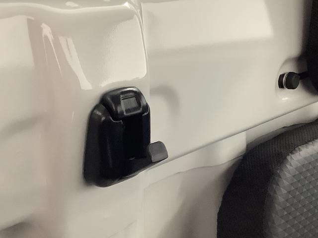 ハイゼットトラックスタンダード　４ＷＤ　ＣＶＴ　前後コーナーセンサー　ラジオ走行無制限１年保証　前後コーナーセンサー　４ＷＤ　ＣＶＴ車　３方開　アイドリングストップ　横滑り防止装置　オートライト　ヘッドライトレベライザー　アクセサリーソケット　スペアタイヤ　ラジオ（兵庫県）の中古車