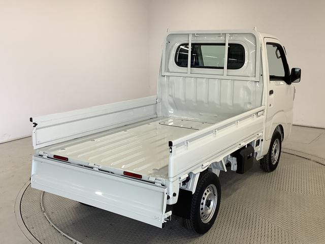 ハイゼットトラックスタンダード　４ＷＤ　ＣＶＴ　前後コーナーセンサー　ラジオ走行無制限１年保証　前後コーナーセンサー　４ＷＤ　ＣＶＴ車　３方開　アイドリングストップ　横滑り防止装置　オートライト　ヘッドライトレベライザー　アクセサリーソケット　スペアタイヤ　ラジオ（兵庫県）の中古車