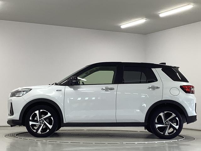 ロッキープレミアムＧ　ＨＥＶ　ワンオーナー　クルコン　シートヒーター走行無制限１年保証　前後コーナーセンサー　ワンオーナー　アダプティブクルーズコントロール　前席シートヒーター　オートマチックハイビーム　ＬＥＤヘッドライト　スマートキー　１７インチ純正アルミホイール（兵庫県）の中古車