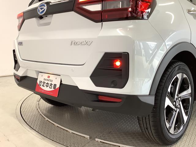 ロッキープレミアムＧ　ＨＥＶ　ワンオーナー　クルコン　シートヒーター走行無制限１年保証　前後コーナーセンサー　ワンオーナー　アダプティブクルーズコントロール　前席シートヒーター　オートマチックハイビーム　ＬＥＤヘッドライト　スマートキー　１７インチ純正アルミホイール（兵庫県）の中古車