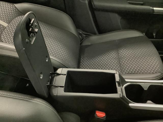 ロッキープレミアムＧ　ＨＥＶ　ワンオーナー　クルコン　シートヒーター走行無制限１年保証　前後コーナーセンサー　ワンオーナー　アダプティブクルーズコントロール　前席シートヒーター　オートマチックハイビーム　ＬＥＤヘッドライト　スマートキー　１７インチ純正アルミホイール（兵庫県）の中古車