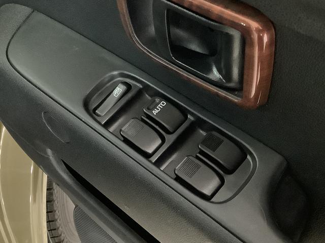 ハイゼットカーゴデッキバンＧ　ＳＡIII　４ＷＤ　１オーナー　障害物センサー走行無制限１年保証　４ＷＤ　ワンオーナー　ＡＴ車　ＣＤオーディオ　リアコーナーセンサー　ＵＳＢ　Ｂｌｕｅｔｏｏｔｈ　オートマチックハイビーム　ＬＥＤヘッドライト　キーレスエントリー　両側スライドドア（兵庫県）の中古車