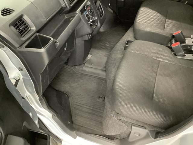 ハイゼットカーゴクルーズターボ　ＣＶＴ　１オーナー　ＥＴＣ　コーナーセンサー走行無制限１年保証　前後コーナーセンサー　ＣＶＴ車　ワンオーナー　ＥＴＣ　オートマチックハイビーム　ＬＥＤヘッドライト　プッシュスタート　横滑り防止装置　スマートキー　ドアバイザー　電動格納ドアミラー（兵庫県）の中古車