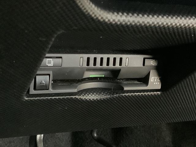 ロッキープレミアム　ターボ　ワンオーナー　９インチナビＴＶ　ドラレコ１年保証　ワンオーナー　９インチナビＴＶ　ドラレコ　ＥＴＣ　バックカメラ　アダプティブクルーズコントロール　コーナーセンサー　シートヒーター　ＵＳＢ　Ｂｌｕｅｔｏｏｔｈ　１７インチ純正アルミホイール（兵庫県）の中古車