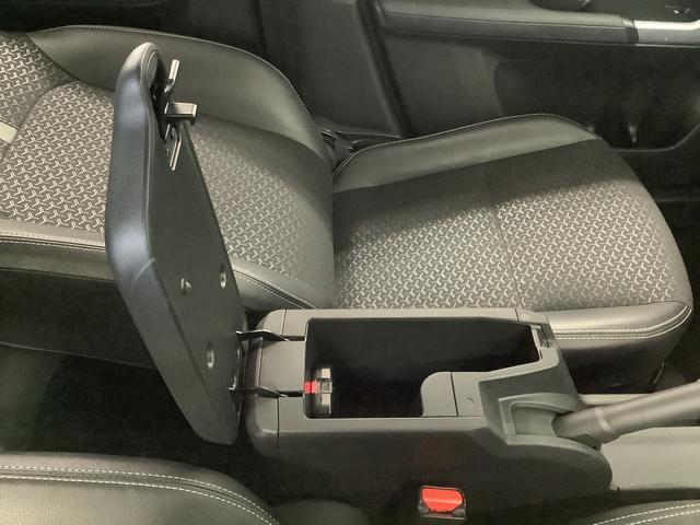 ロッキープレミアム　ターボ　ワンオーナー　９インチナビＴＶ　ドラレコ１年保証　ワンオーナー　９インチナビＴＶ　ドラレコ　ＥＴＣ　バックカメラ　アダプティブクルーズコントロール　コーナーセンサー　シートヒーター　ＵＳＢ　Ｂｌｕｅｔｏｏｔｈ　１７インチ純正アルミホイール（兵庫県）の中古車