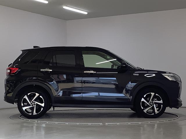 ロッキープレミアムG HEV ワンオーナー ディスプレイオーディオ1年保証 9インチディスプレイオーディオ ワンオーナー 全方位カメラ アダプティブクルーズコントロール 前後コーナーセンサー 前席シートヒーター Bluetooth 17インチ純正アルミホイール(兵庫県)の中古車