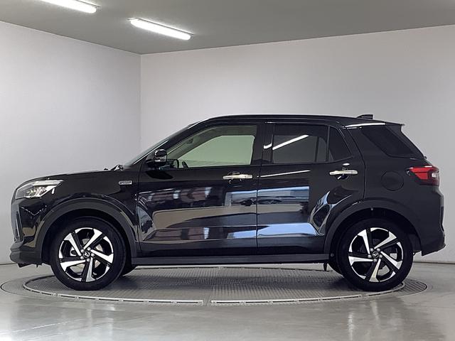 ロッキープレミアムG HEV ワンオーナー ディスプレイオーディオ1年保証 9インチディスプレイオーディオ ワンオーナー 全方位カメラ アダプティブクルーズコントロール 前後コーナーセンサー 前席シートヒーター Bluetooth 17インチ純正アルミホイール(兵庫県)の中古車