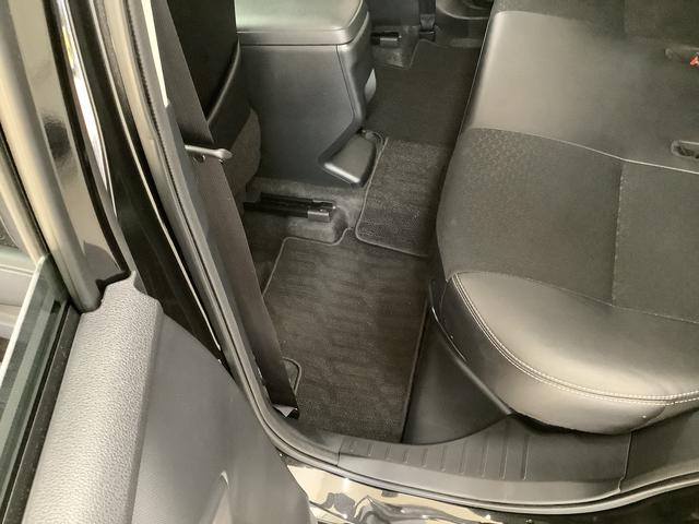 ロッキープレミアムG HEV ワンオーナー ディスプレイオーディオ1年保証 9インチディスプレイオーディオ ワンオーナー 全方位カメラ アダプティブクルーズコントロール 前後コーナーセンサー 前席シートヒーター Bluetooth 17インチ純正アルミホイール(兵庫県)の中古車