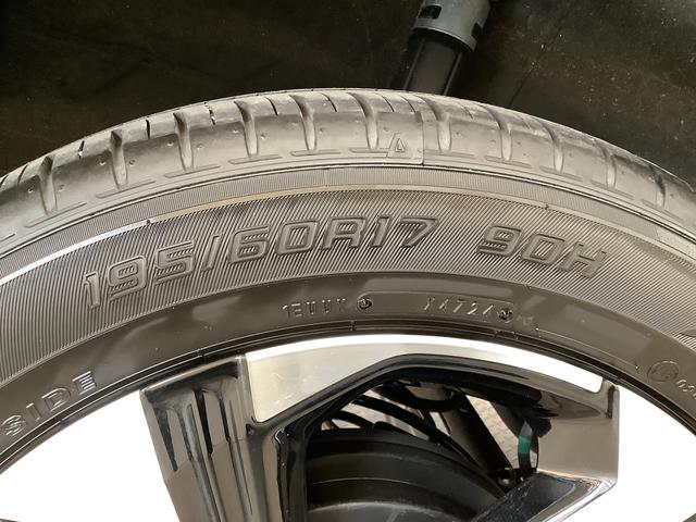 ロッキープレミアムG HEV ワンオーナー ディスプレイオーディオ1年保証 9インチディスプレイオーディオ ワンオーナー 全方位カメラ アダプティブクルーズコントロール 前後コーナーセンサー 前席シートヒーター Bluetooth 17インチ純正アルミホイール(兵庫県)の中古車