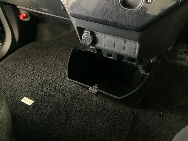 トールＧ　禁煙車　ワンオーナー　ナビＴＶ　ＥＴＣ　後席モニター１年保証　禁煙車　ワンオーナー　ナビＴＶ　ＥＴＣ　バックカメラ　フリップダウンモニター　両側電動スライドドア　前後コーナーセンサー　Ｂｌｕｅｔｏｏｔｈ　オートマチックハイビーム　ＬＥＤヘッドライト（兵庫県）の中古車