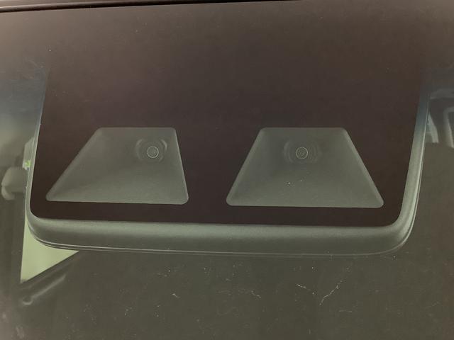 ハイゼットカーゴデラックスＳＡIII　ＡＴ　リアコーナーセンサー　ラジオ走行無制限１年保証　リアコーナーセンサー　ＡＴ車　オートマチックハイビーム　ＬＥＤヘッドライト　アイドリングストップ　横滑り防止装置　ドアバイザー　ヘッドライトレベライザー　パワーウィンドウ　ラジオ（兵庫県）の中古車