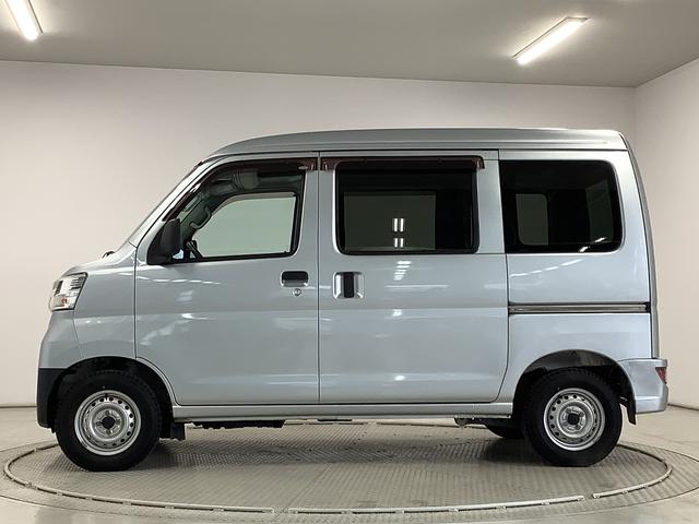 ハイゼットカーゴデラックスＳＡIII　ＡＴ　リアコーナーセンサー　ラジオ走行無制限１年保証　リアコーナーセンサー　ＡＴ車　オートマチックハイビーム　ＬＥＤヘッドライト　アイドリングストップ　横滑り防止装置　ドアバイザー　ヘッドライトレベライザー　パワーウィンドウ　ラジオ（兵庫県）の中古車