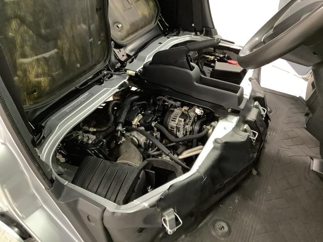 ハイゼットカーゴデラックスＳＡIII　ＡＴ　リアコーナーセンサー　ラジオ走行無制限１年保証　リアコーナーセンサー　ＡＴ車　オートマチックハイビーム　ＬＥＤヘッドライト　アイドリングストップ　横滑り防止装置　ドアバイザー　ヘッドライトレベライザー　パワーウィンドウ　ラジオ（兵庫県）の中古車